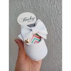 Sapatilha Branca Linda Sapatinho Muito Delicado Para Seu Bebe
