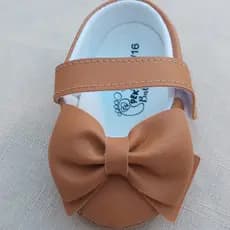 SAPATINHO CHOCOLATE SAPATILHA INFANTIL BB LAÇO PADRÃO FRONTAL MUITO LINDA E FOFA UM ARRASO