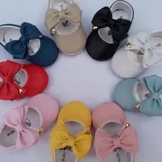 sapatinho para bebê sapatilha menina do 13 ao 18 muito  muito lindo e delicado parece de bonequinha, de princesa