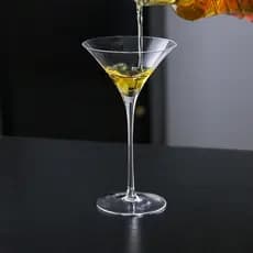 Japonês Ultra-fino martini vidro de cristal triângulo chifre martini barra de vidro dedicado taça Cocktail vidro