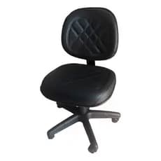 Cadeira Executiva Multflex Escritório Courvin Base Giratória Preto Couro Sintético