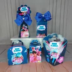 Kit Caixinha PERSONALIZADAS SAJA BOYS -Pegue E Monte|Kit Completo|Lembrancinha|Aniversário|Decoração