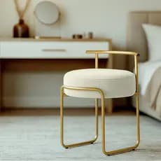 Puff redondo decorativo com base de ferro dourada, assento confortável para sala, quarto ou closet