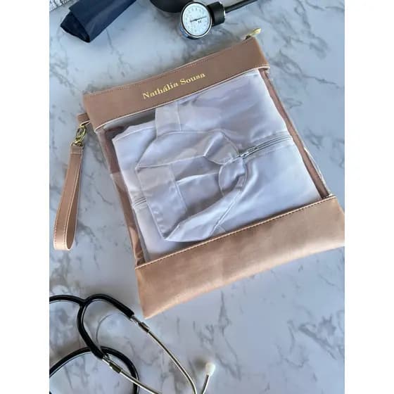 Porta jaleco TRANSPARENTE scrub pijama personalizado - enfermagem medicina nutrição fisioterapia psicológica