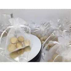 Bola de Cedro Anti Mofo Traça Bolor 90 Bolinhas em Sacos Organza Branco