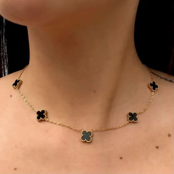 Colar 5 Trevos Virginia Dupla Face Aço Titânio Banhado a Ouro 18k Não Desbota