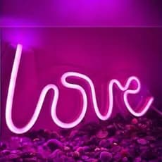Placa Decorativa LED Neon "Love" - AMOR - NAMORADOS - Acrílico Cristal 3mm 32x14cm com Fonte Bivolt (Vermelho ou Rosa)