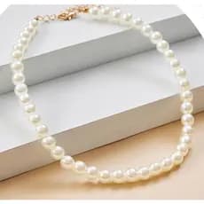 Colar gargantilha com pérolas