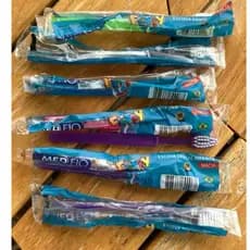 Kit Escova Dental Infantil cerdas Macias com 1 ou 3 UN cores sortidas Uso diário Viagem Escola
