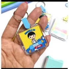 Chaveiro Porta foto lembrança de Acrílico Personalizado com Nome -volta as aulas kit com 10 unidades