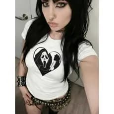 Baby Tee Y2K Gótica Pânico Scream Ghostface Coração E-girl Grunge Streetwear