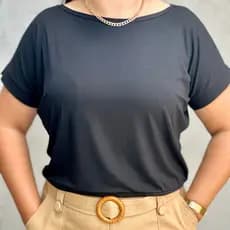 Blusa Feminina Básica Tecido em Malha Blusinha Gola Canoa (Boat)