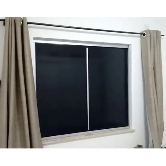 Adesivo Preto Blackout - Bloqueio Total de Luz Solar para Porta e Janela 6m x 45cm