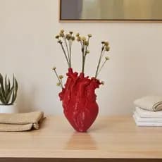Vaso Escultura em Forma de Coração Humano – Decoração Anatômica de Mesa, Design Exclusivo