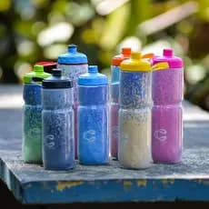 Garrafa Squeeze Caramanhola Térmica Cratos  Pixel Tampa Automática 710ml e 590ML Bike e Esportes