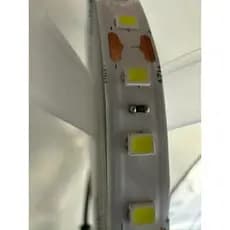 fita de Led 3528 com 5metros 120leds/metro 6000-6500K branco frio 12V painel cobre 10W/metro