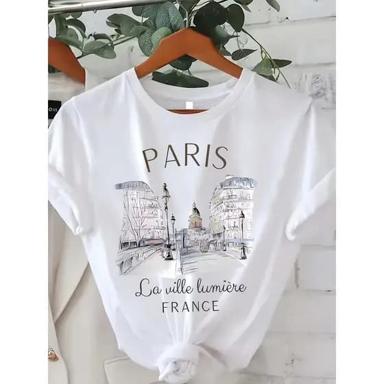 Camiseta Feminina Com Estampa de Paris