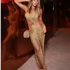 Vestido de Praia Lurex com Franjas Gola Halter Transparente Saia Longa Fenda Verão Look Festa Noturna