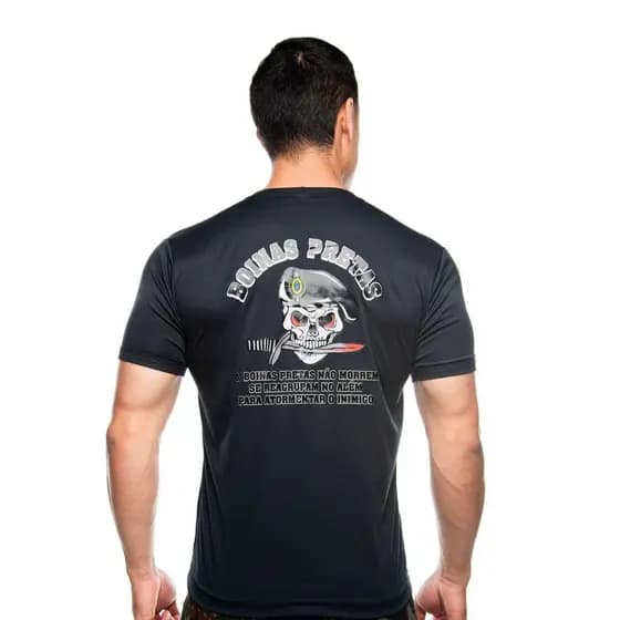 Camiseta Estampada Boinas Pretas