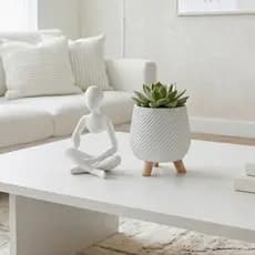 Kit Decoração  Escultura Meditador + Vaso Espiral Decorativo Cachepot Minimalista Sala Escritorio