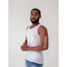 Regata Canelada Americana Básica Modelo Americano Justa ao Corpo Slim Academia