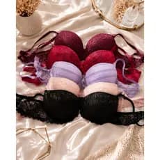 Kit 3 Sutiãs com bojo variados Rendados  Confortável e Elegante