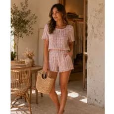 Conjunto Feminino de Blusa e Short em Tecido Tweed