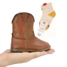 Botinha Texana Infantil Bebê Baby Forrada Solado Antiderrapante + Um Par de Meias FARMFUN
