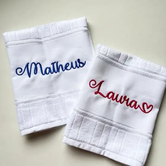 Kit 02 Toalhas Dohler Personalizadas com Nome Bordado Infantil, Bebê e Escolar