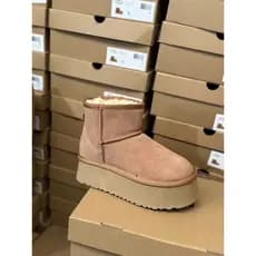 2026 Novo estilo de botas de neve femininas com sola grossa e sola grossa