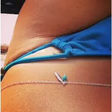 Corrente Corporal Cintura Crossover Moda Praia Tendencia Pedrinha Prateada ou dourada