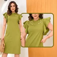 Vestido Midi Bordado Flores no ombro Manga com Babado na Manga