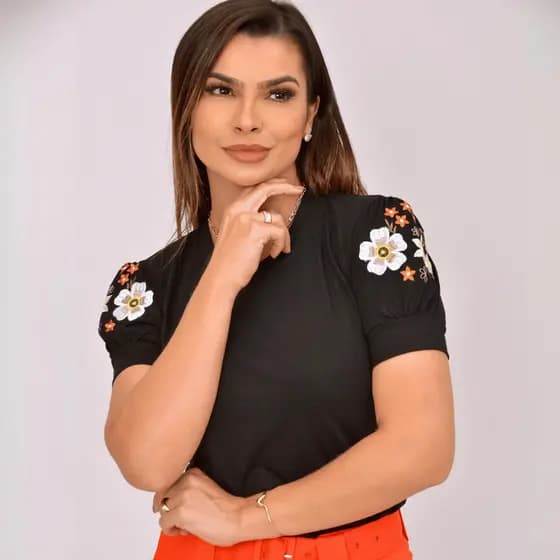 Blusa Feminina Elegante Preta Manga Bufante Bordada T-Shirt de Luxo 100% Algodão