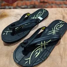 Chinelo de Pneu Preto Original 100% Borracha