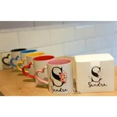 Caneca Alça Coração Personalizada - Nome, Foto, Frase, Logo - Com caixinha personalizada.