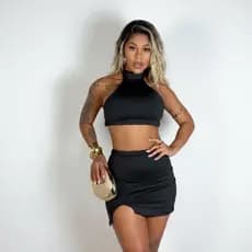 Conjunto Feminino Saia e Cropped Frente Única - Moda Gringa Tendência 2026 Blogueira Fashion