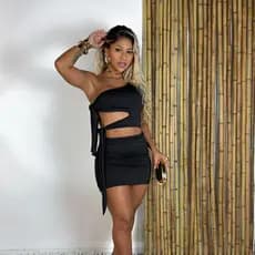Conjunto Feminino Saia Curta + Cropped Suplex - Moda Gringa Elegante Confortável Envio imediato