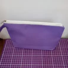 Nécessaire Grande Lilás com forro interno