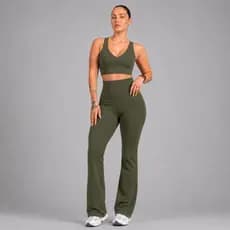 Conjunto Feminino Fitness Calça Flare Bailarina + Top Decote V  Zero Transparência Ideal Dia a Dia