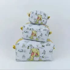 Kit c/ 3 Necessaire organizadores Ursinho Pooh Friends porta moedas