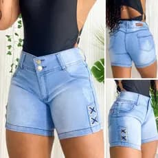 Short Jeans Feminino Cintura Alta Detalhe em Ilhós com Lycra Modelo Pedal Confortável e Prático