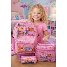 Kit Mochila de Rodinha Lancheira  Estojo Normal Chaveiro Capivara 3pcs Volta às Aulas