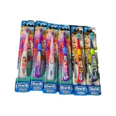 Kit Escova Dental Infantil Macia Oral-B Pro-Saúde Stages + Pasta de dente (Sortidas)
