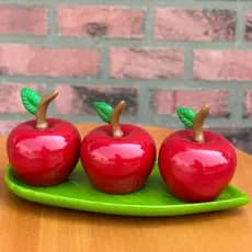 Enfeite de Cerâmica Fruteira Folha com Trio de Maçã Centro de Mesa