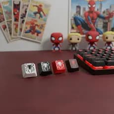 Keycap Artisan Aranha 3D Teclado Mecânico Cherry MX Gamer Marvel 4 Cores Presente Geek Logo Spiderman