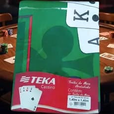 Toalha de Mesa para Jogos Teka Cassino 140x140cm Verde Aveludada Baralho Poker Truco