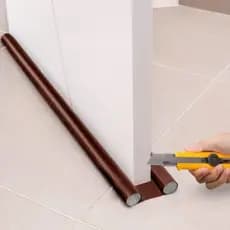 Protetor Veda Porta 90cm Ajustável Anti Insetos Poeira Vento Frio Isolante Para Porta Marrom