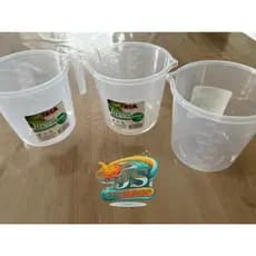 UMA Jarra Medidora 600ml com Bico e Alça – Copo Medidor Plástico Resistente para Cozinha