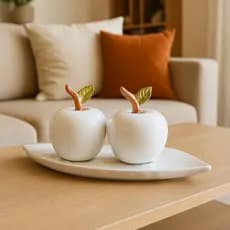 Dupla de Maçãs Decorativas em Cerâmica Branca Decoração Luxo