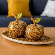 Dupla de Maçãs com Base em Cerâmica Centro de Mesa Enfeites Decorativos Sala - Decoração Casa